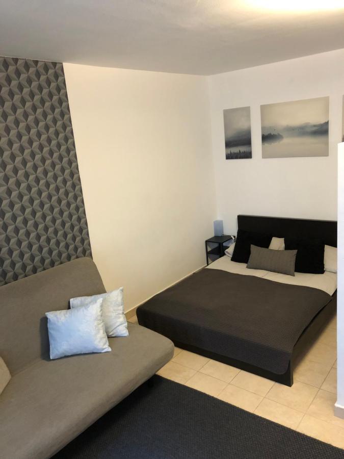 Downtown Rose Garden Apartments Whit Garage Opcional Budapeste Exterior foto