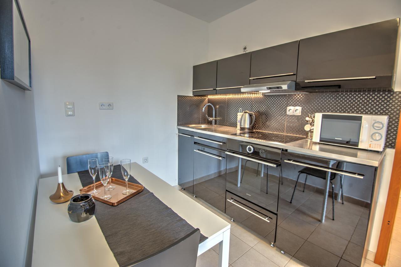 Downtown Rose Garden Apartments Whit Garage Opcional Budapeste Exterior foto